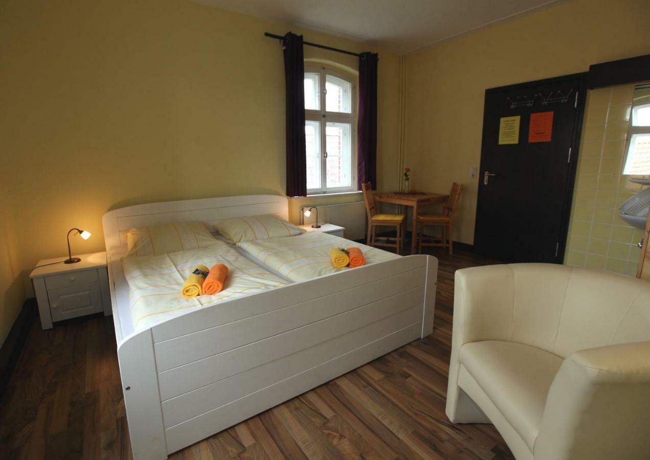 Отель Alte Schule Schnackenburg Экстерьер фото